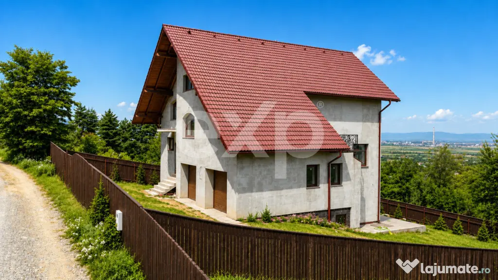 Vilă lângă pădure, cu vedere panoramică spre oraș | S?