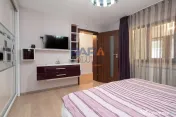Casă 4 camere / două băi (mobilată și utilată) 860 ...