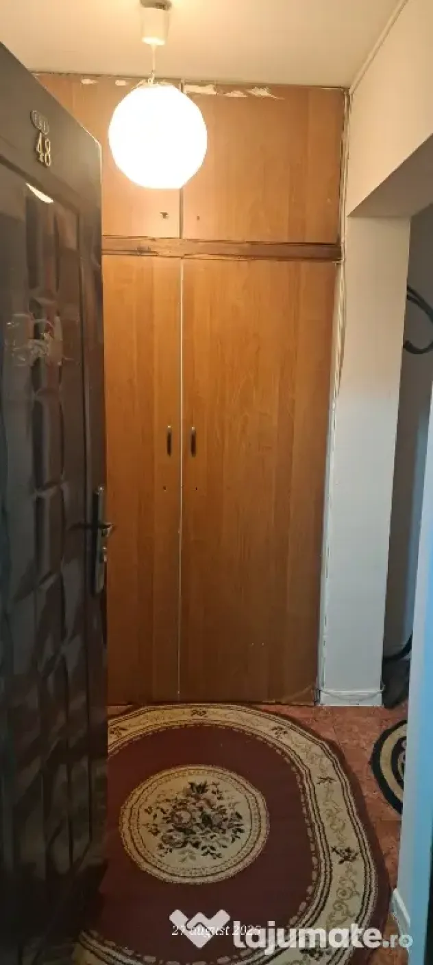 Închiriez garsonieră