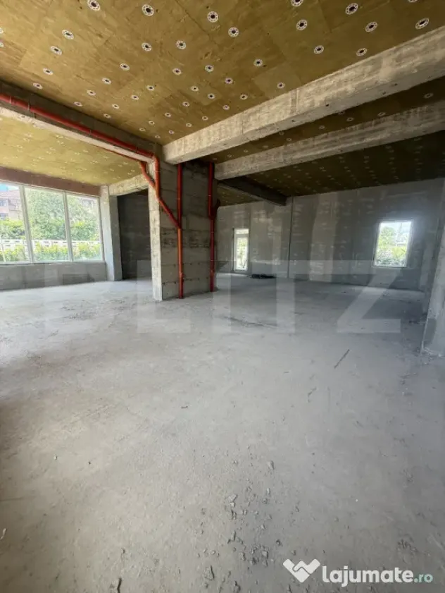 Spațiu comercial stradal - finisare la cerere, 180 mp, zona