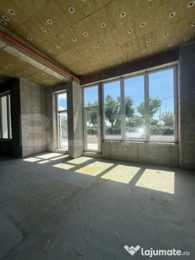 Spațiu comercial stradal - finisare la cerere, 180 mp, zona