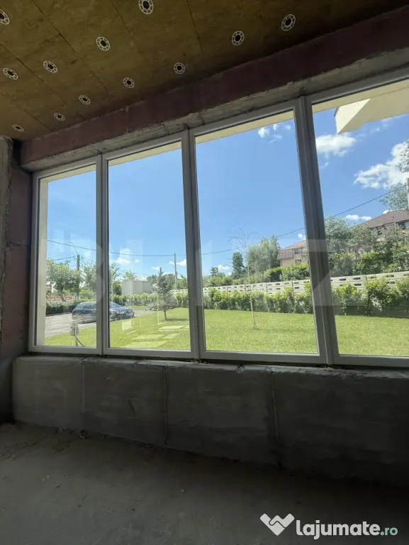 Spațiu comercial stradal - finisare la cerere, 180 mp, zona