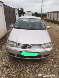 Volkswagen Polo Automată Mică, economică și gata de drum!