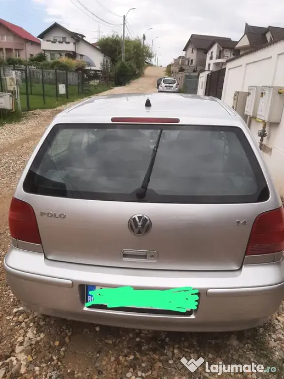 Volkswagen Polo Automată Mică, economică și gata de drum!