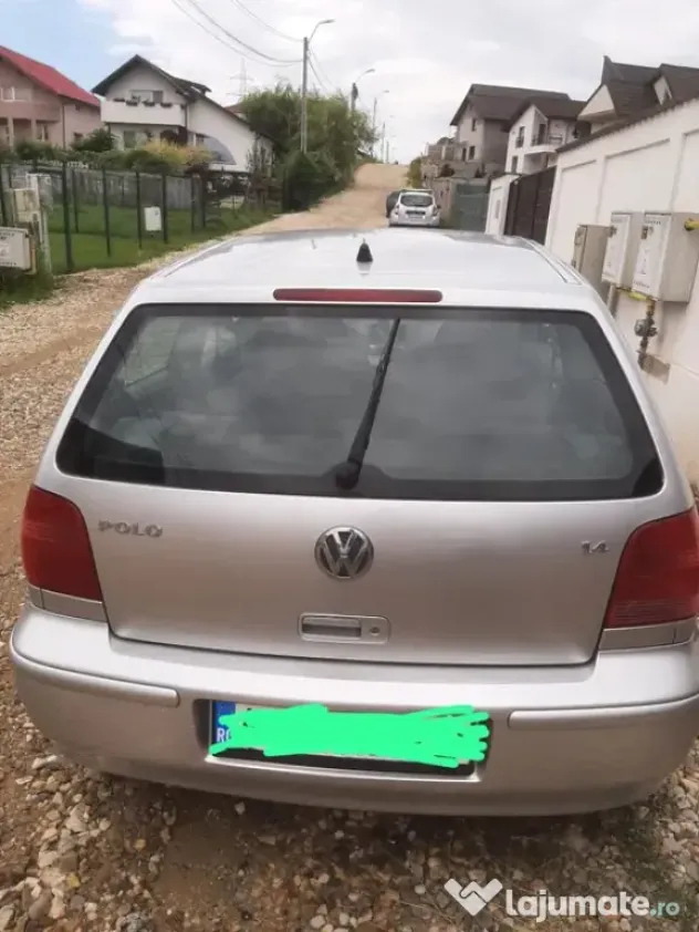 Volkswagen Polo Automată Mică, economică și gata de drum!