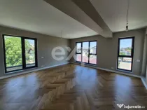 Apartament spectaculos 3 camere de vanzare în Aviatiei | |