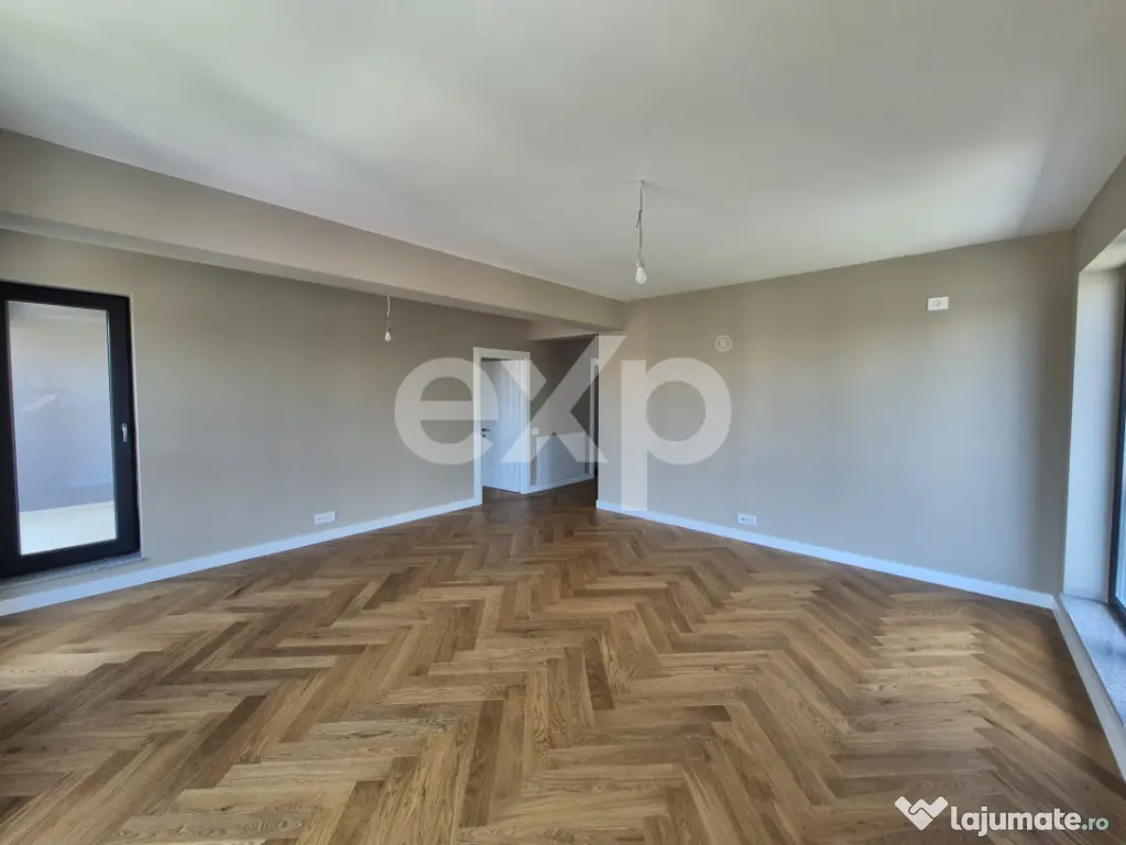 Apartament spectaculos 3 camere de vanzare în Aviatiei | |