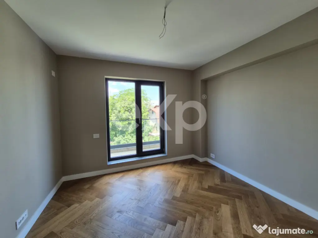 Apartament spectaculos 3 camere de vanzare în Aviatiei | |