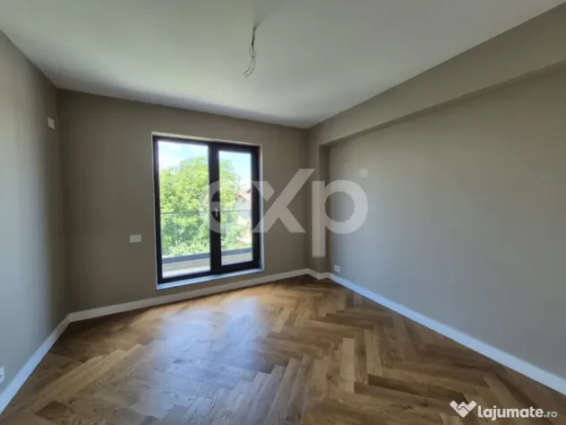 Apartament spectaculos 3 camere de vanzare în Aviatiei | |
