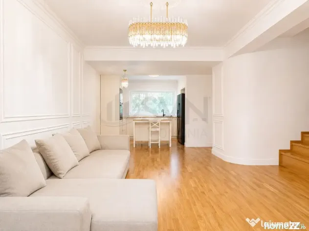 Vila cu gradina 5 camere Catted Residence 2 locuri de par...