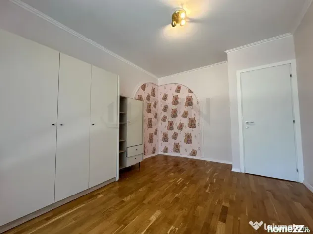Vila cu gradina 5 camere Catted Residence 2 locuri de par...