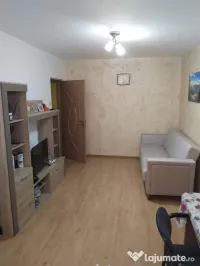 Vand apartament Craiovita Noua