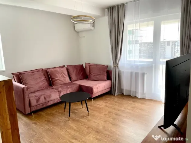 Proprietar inchiriez apartament 2 camere in zona Militari Residence
