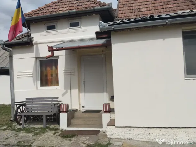 Casa de vanzare cu 5 camere
