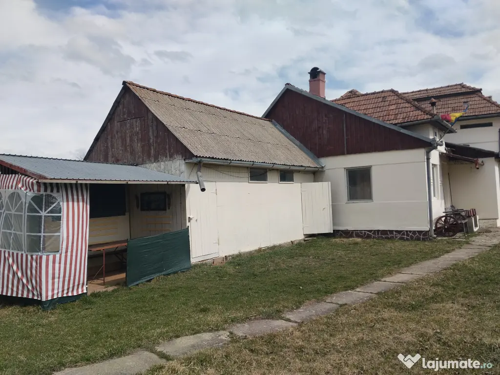 Casa de vanzare cu 5 camere