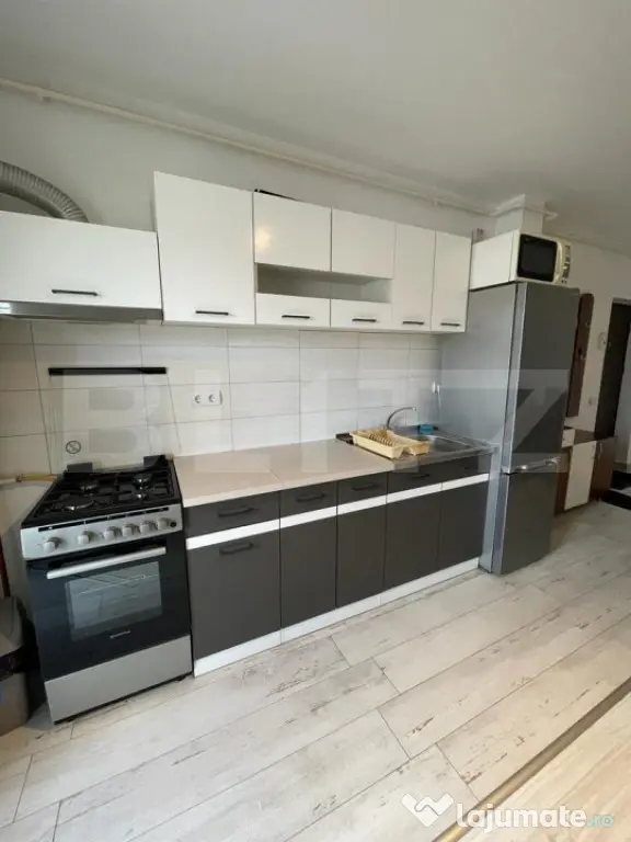 Apartament 2 camere, 47 mp, etaj intermediar, parcare, zona