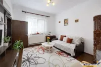 Casa sub aripa padurii, 1.750 teren roditor, Central, Sacele
