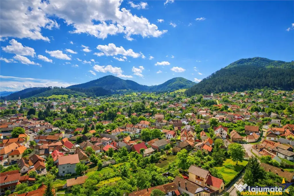 Casa sub aripa padurii, 1.750 teren roditor, Central, Sacele