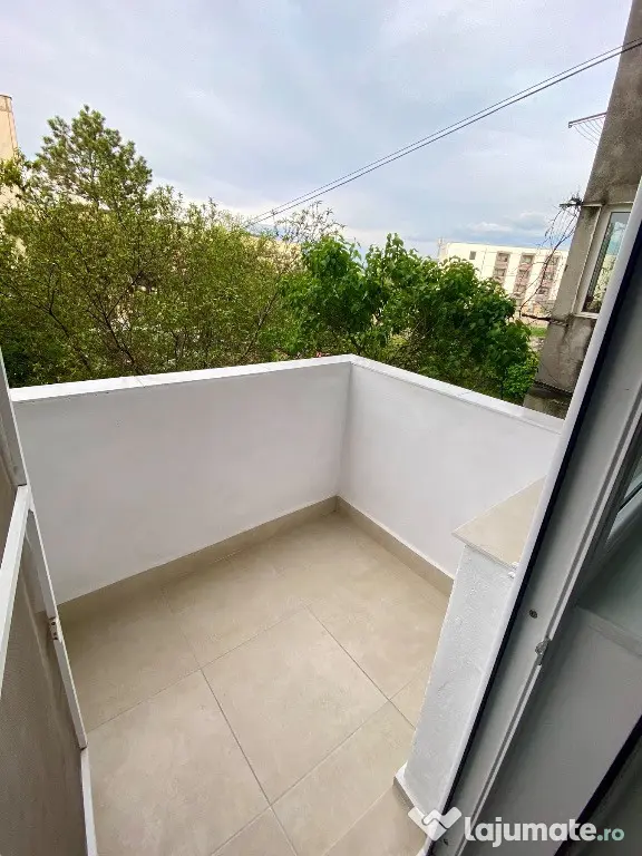 Apartament 2 cam etaj 1 recent renovat