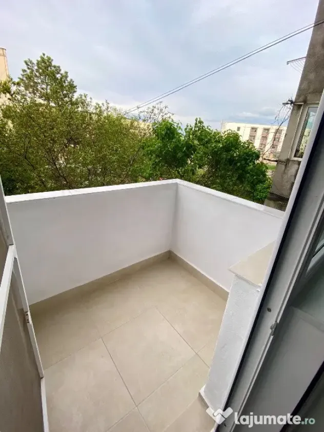 Apartament 2 cam etaj 1 recent renovat