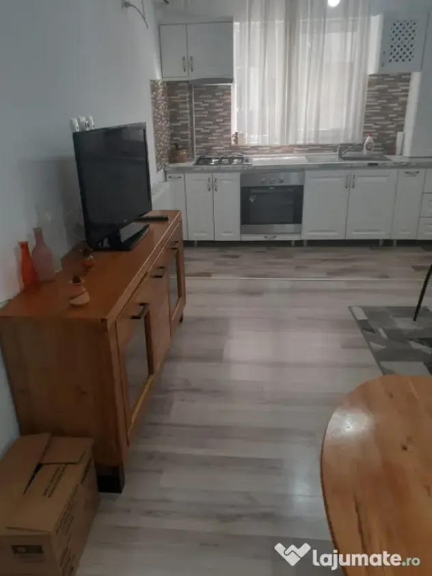 Închiriere - Studio + Loc de parcare acoperit Sector 4