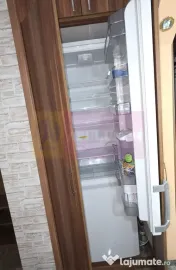 Apartamnet cu 3 camere de vanzare in Campina, Central 