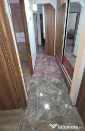 Apartamnet cu 3 camere de vanzare in Campina, Central 