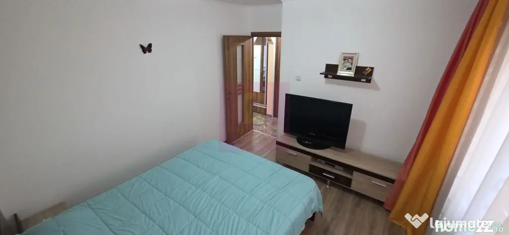 Apartamnet cu 3 camere de vanzare in Campina, Central