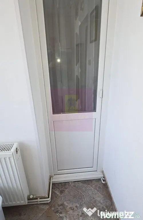 Apartamnet cu 3 camere de vanzare in Campina, Central