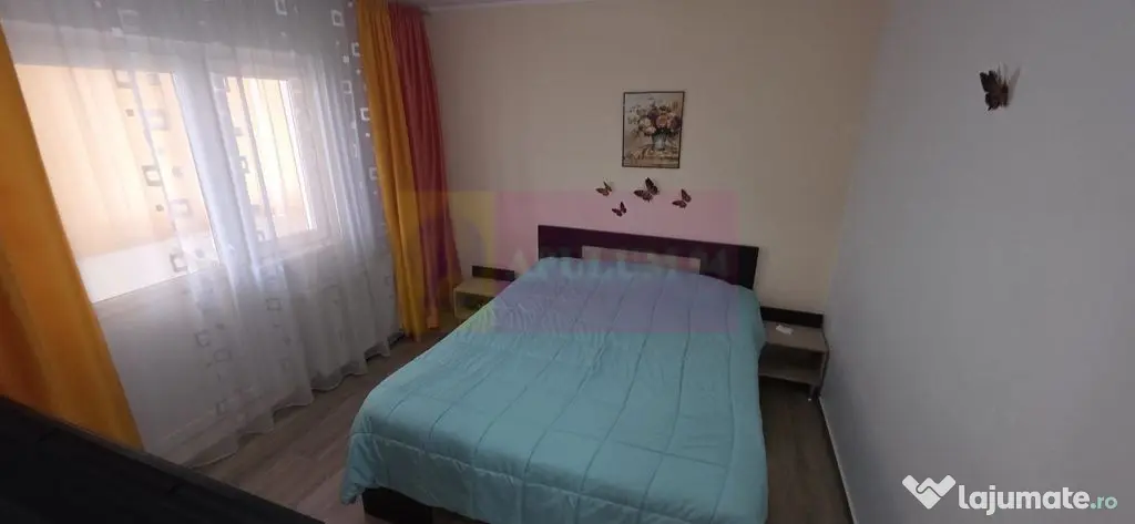 Apartamnet cu 3 camere de vanzare in Campina, Central