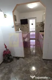 Apartamnet cu 3 camere de vanzare in Campina, Central 