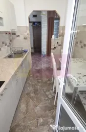 Apartamnet cu 3 camere de vanzare in Campina, Central 