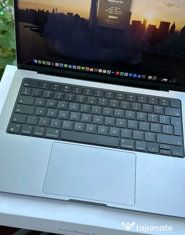 Laptop Apple MacBook Pro 14" M3 / 512GB SSD / 8GB RAM - Ca Nou la Cutie