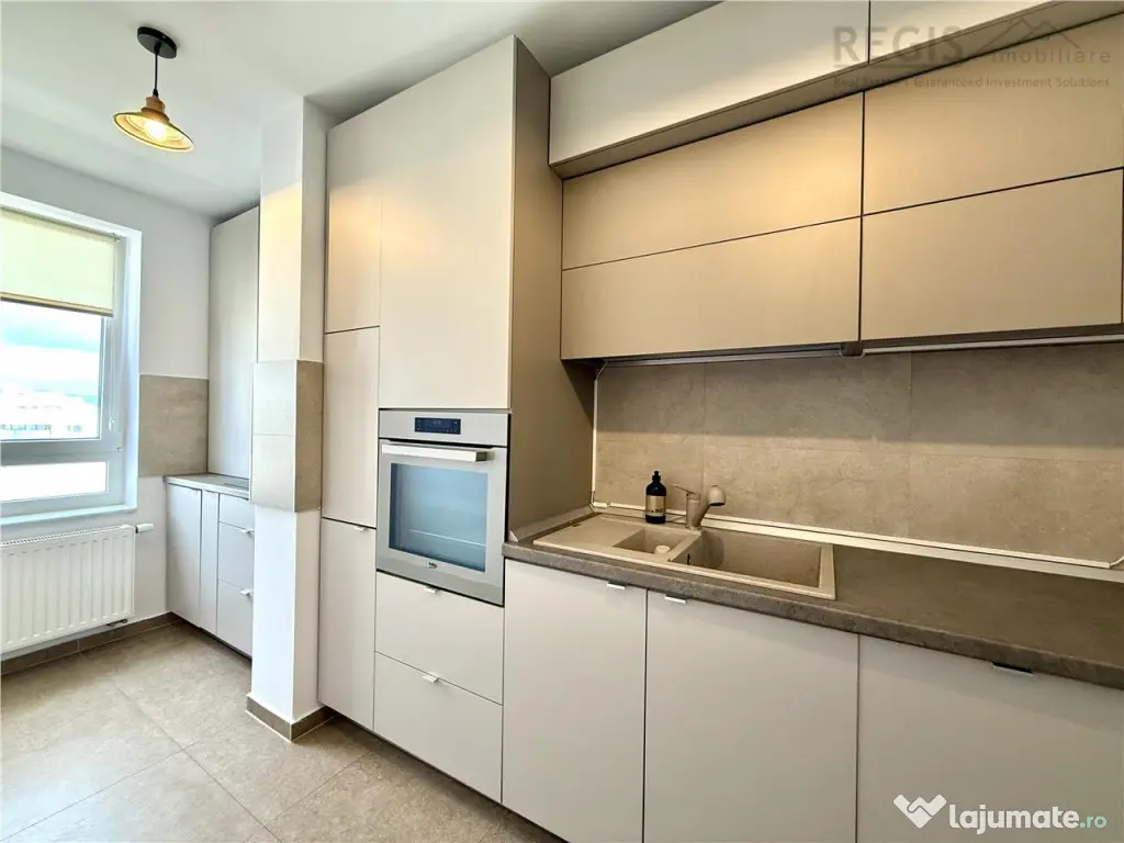 Apartament trei camere Pietonal Coresi Avantgarden ( Kasper