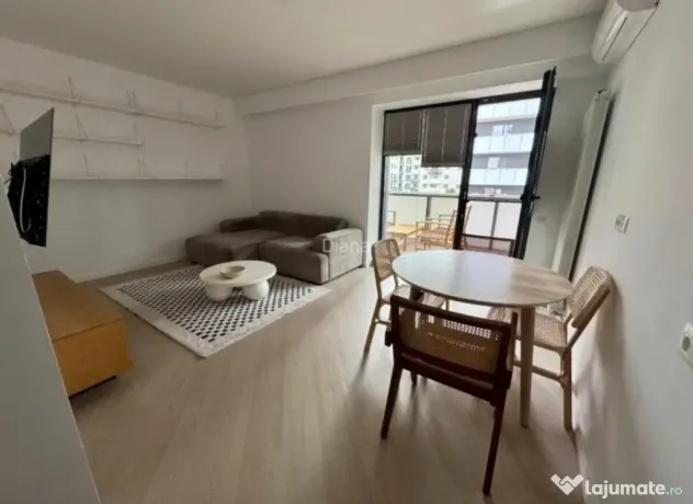 Apartament 3 camere decomandat Cortina North - loc parcare inclus