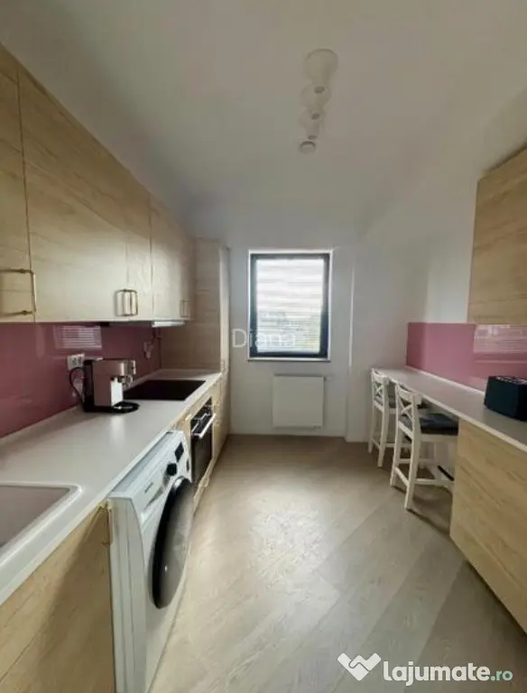 Apartament 3 camere decomandat Cortina North - loc parcare inclus
