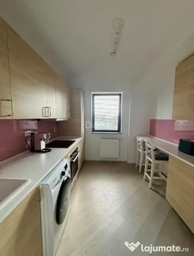 Apartament 3 camere decomandat Cortina North - loc parcare inclus