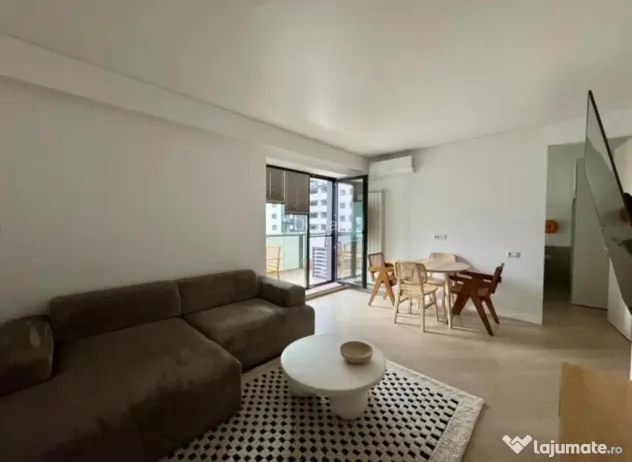 Apartament 3 camere decomandat Cortina North - loc parcare inclus