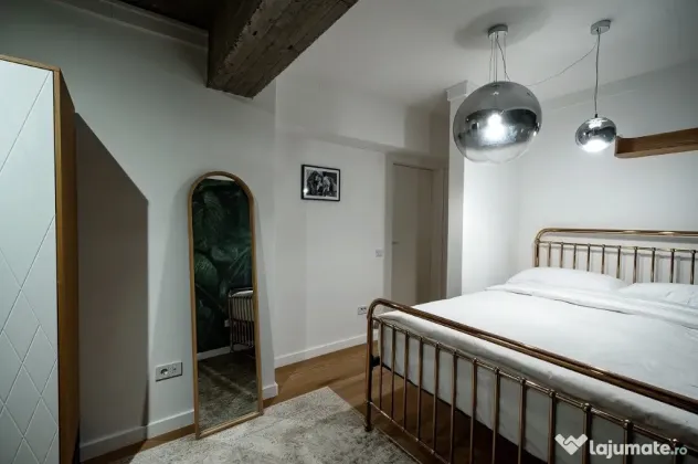 Vand Apartament 3 Camere Cladirea Stela, Nicolae Balcescu 80A