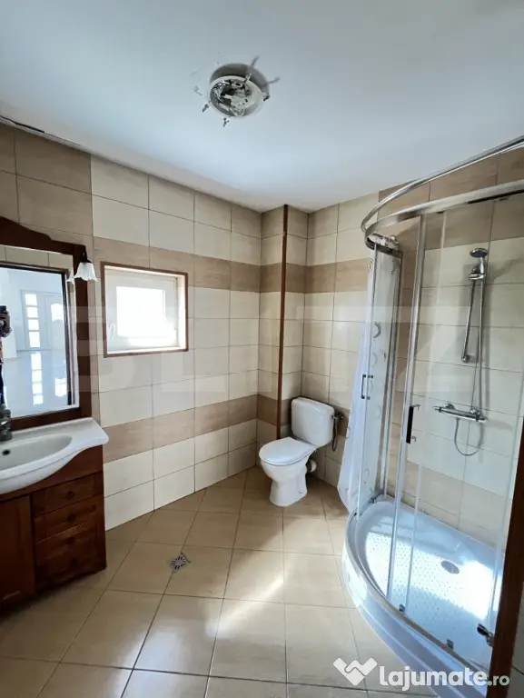 Casă spațioasă de închiriat – 130 mp utili