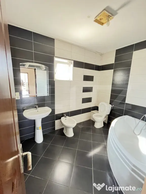 Casă spațioasă de închiriat – 130 mp utili