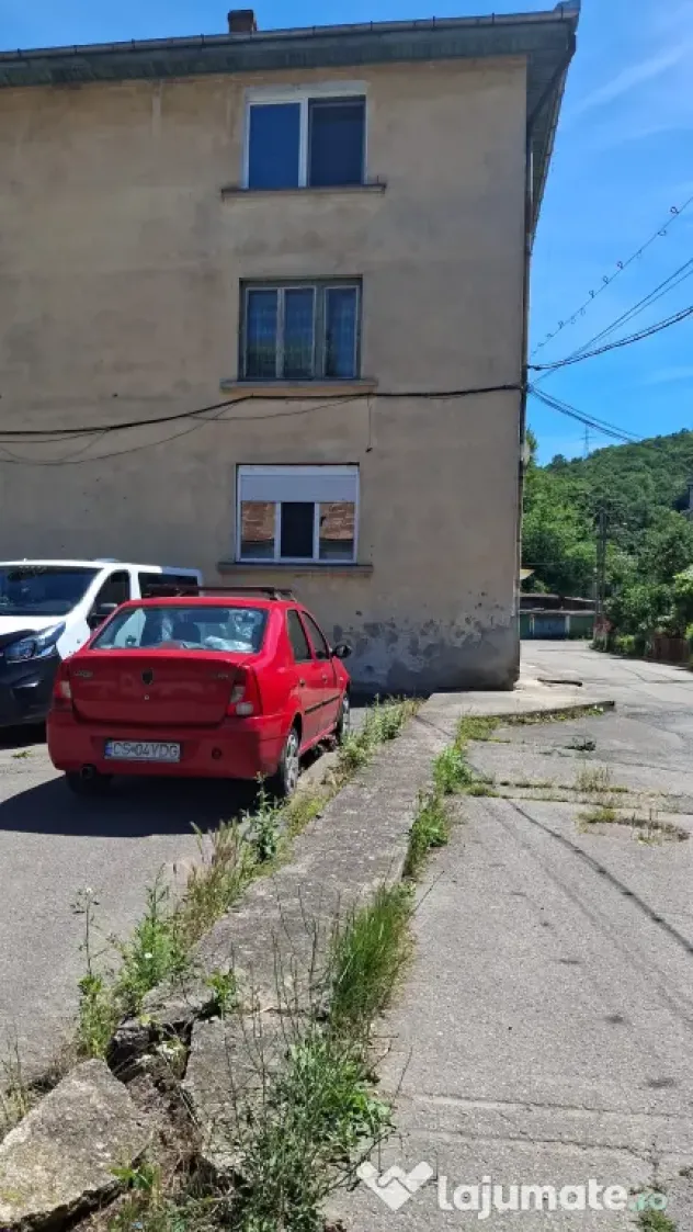 Vind garsonieră