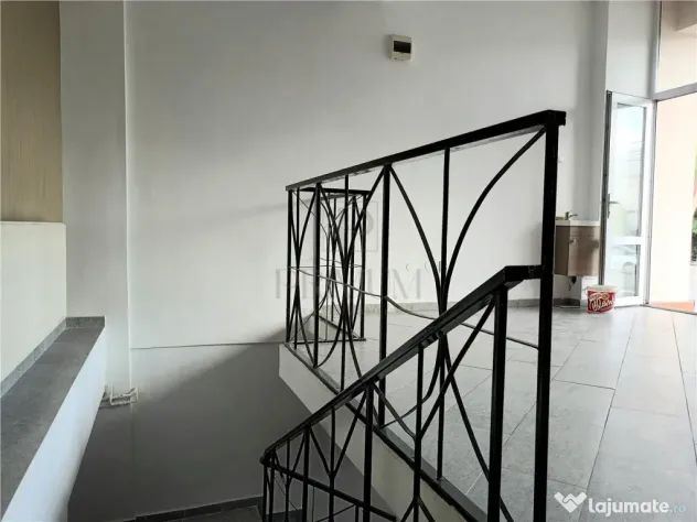 Spatiu comercial SAD, vitrina mare - Lipovei