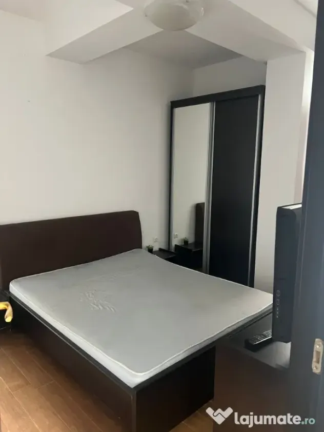 DE VÂNZARE APARTAMENT 3 CAMERE ZONA CLUBURI MAMAIA
