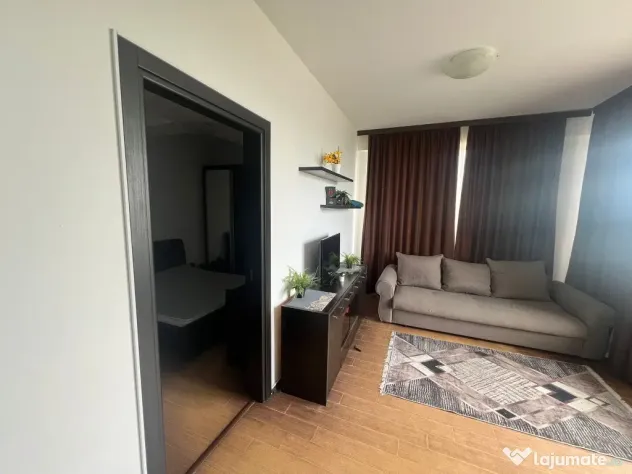 DE VÂNZARE APARTAMENT 3 CAMERE ZONA CLUBURI MAMAIA