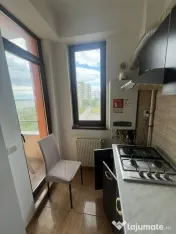 DE VÂNZARE APARTAMENT 3 CAMERE ZONA CLUBURI MAMAIA 