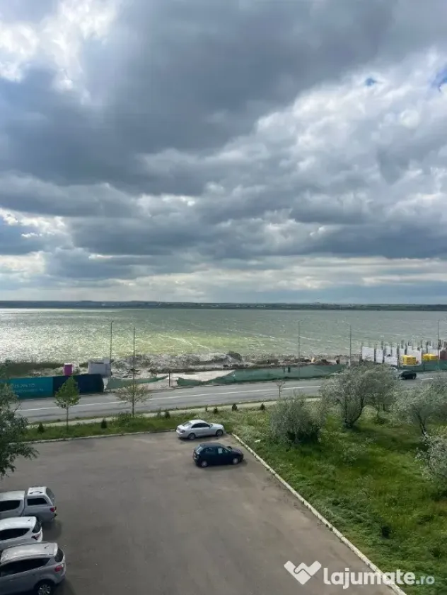 DE VÂNZARE APARTAMENT 3 CAMERE ZONA CLUBURI MAMAIA