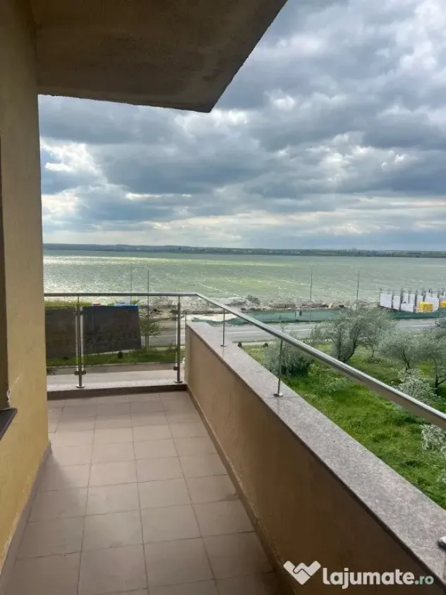 DE VÂNZARE APARTAMENT 3 CAMERE ZONA CLUBURI MAMAIA