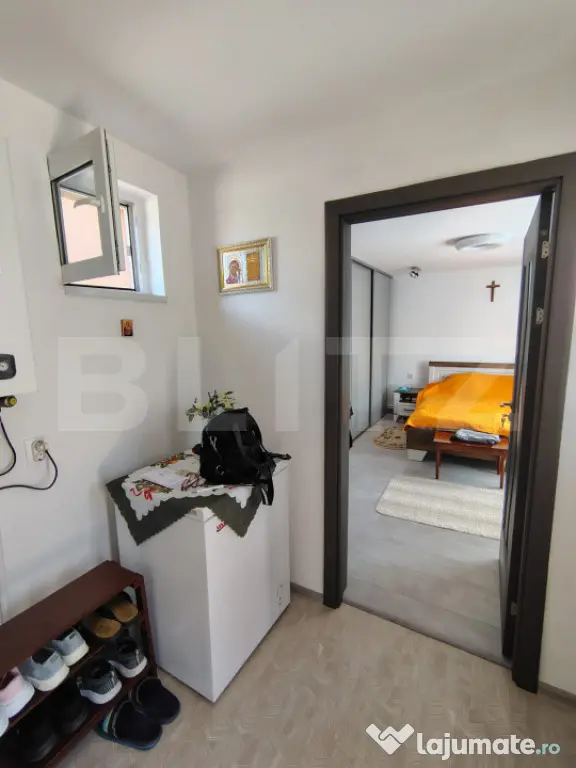 Casa individuala 70 mp, teren 926 mp, in Gădălin, Comuna J