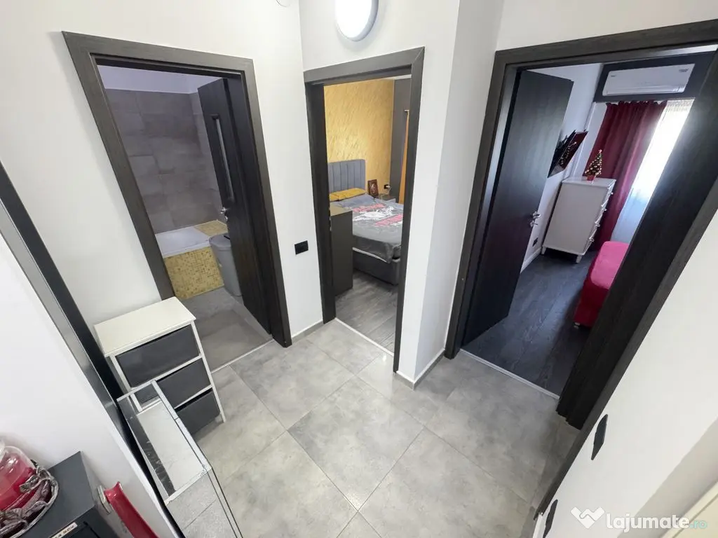 Apartament 3 camere zona Inel 1 Renovat Total cu Centrala...